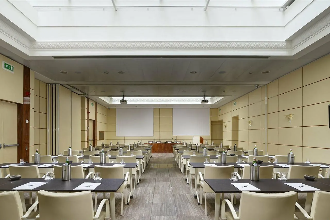 Una Hotels Deco Roma 4*,